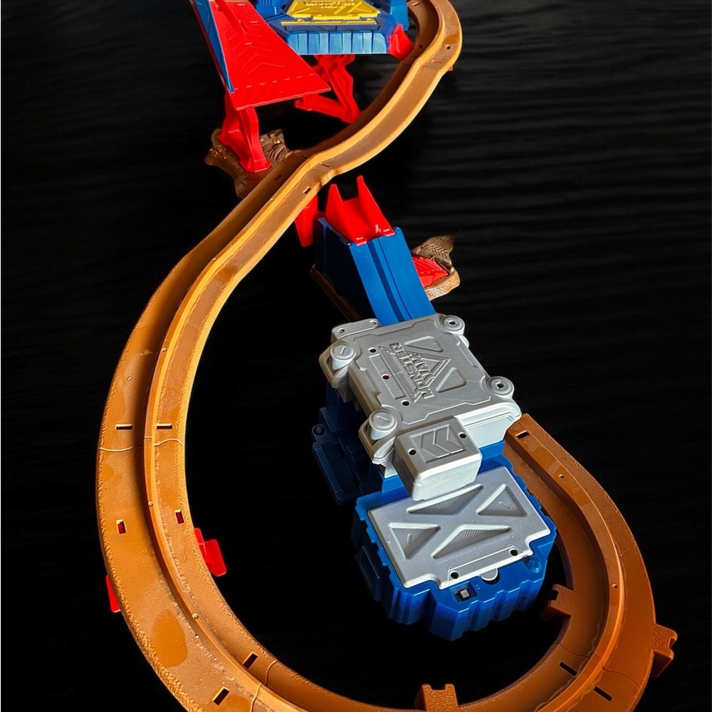 Monster Jam adventure speedway playset